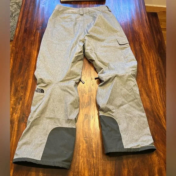 The North Face Light Gray Freedom ski/snowboard Pants - Picture 4 of 6